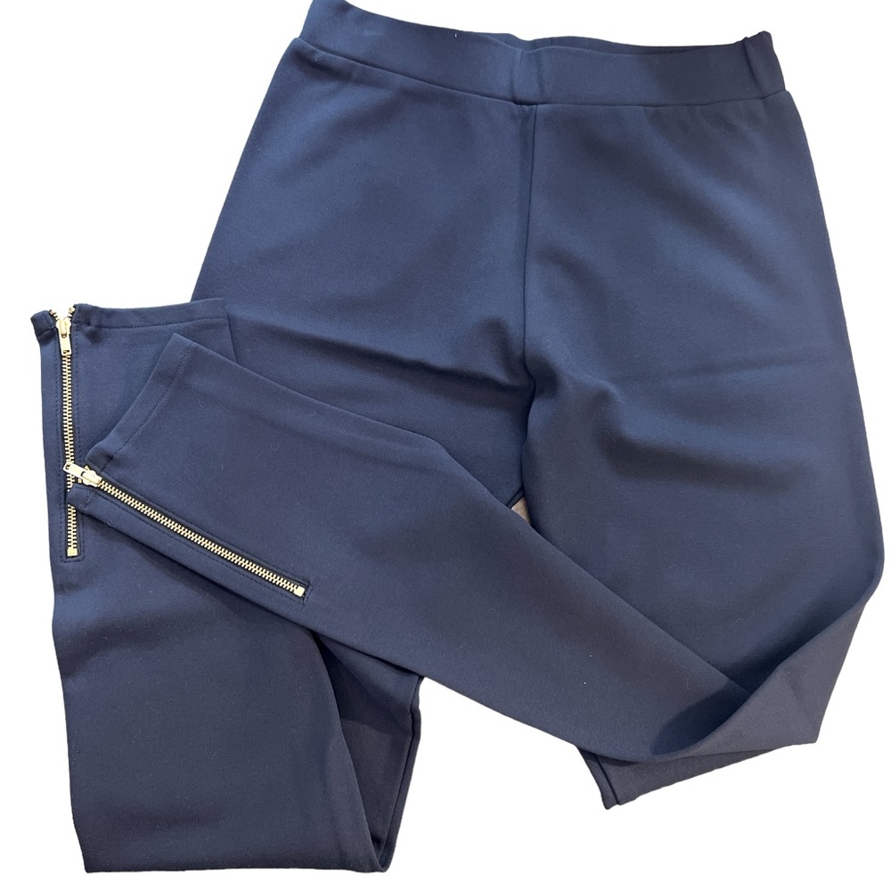 Chloe Kristyn NWT Navy Blue leggings with gold zipper.‎ Size small.